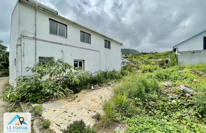 SAINT JOSEPH 97480 - CHARMANTE MAISON - QUARTIER CALME