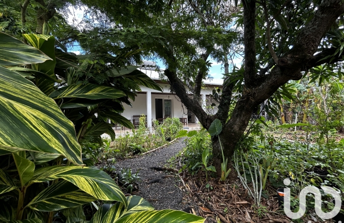 Vente Maison 200m&sup2; 5 pi&#232;ces Saint Philippe