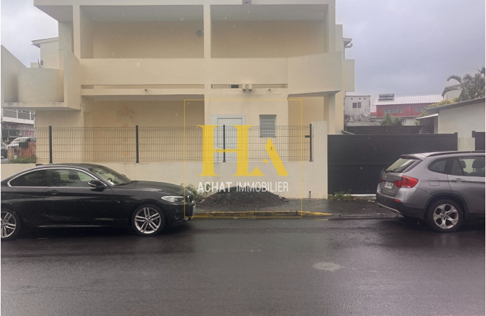 Location Local commercial 120m² Saint-Benoît