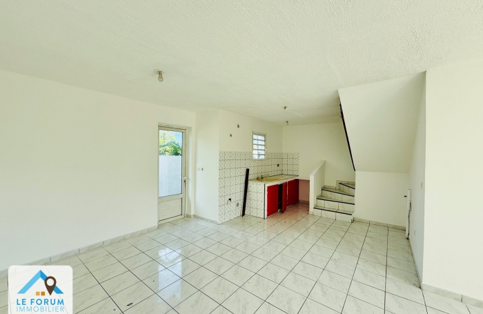 SAINT PIERRE (97410) - VILLA F3 FONCTIONNELLE ET AGREABLE - COMMODITES À PROXIMITÉ