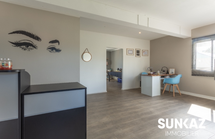 Location Local commercial 55m² 2 pièces Saint-Pierre