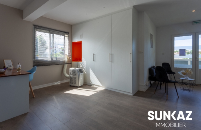 Location Local commercial 55m² 2 pièces Saint-Pierre