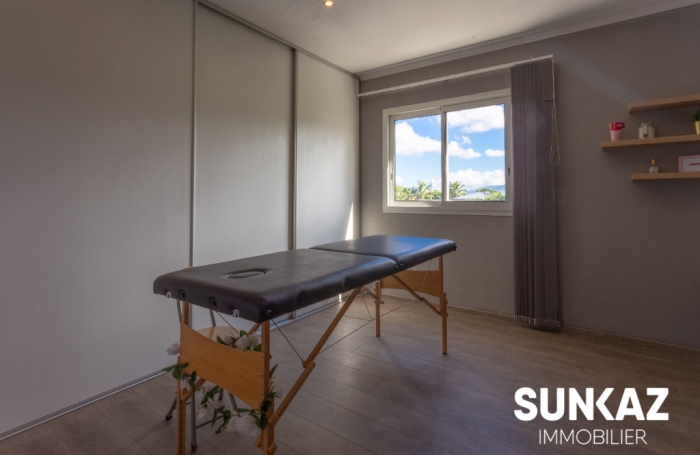 Location Local commercial 55m² 2 pièces Saint-Pierre