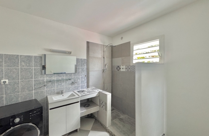 Vente Maison 64m&sup2; 4 pi&#232;ces Rivière Saint Louis
