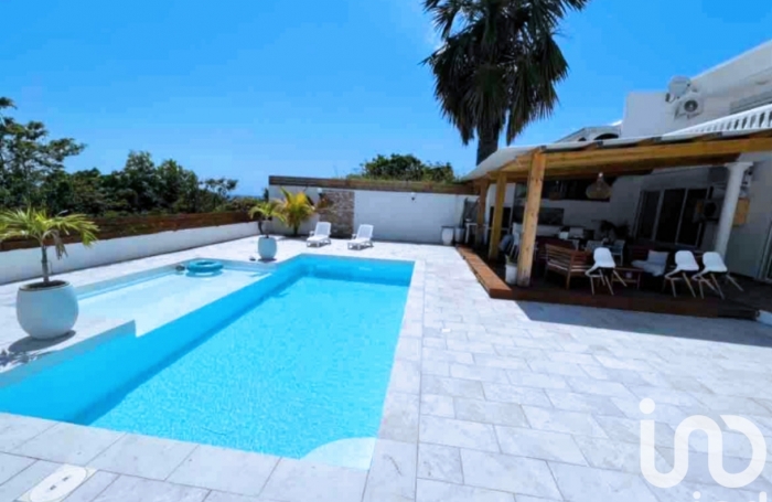 Vente Divers 260m&sup2; 10 pi&#232;ces Sainte Marie