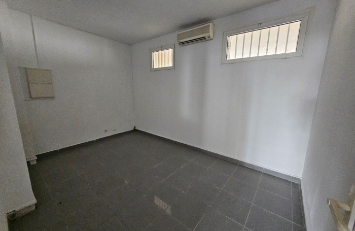 Vente Local commercial 71.86m² 2 pièces Saint Denis
