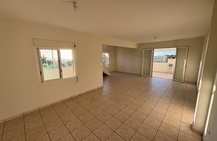 Location Appartement 90m² 3 pièces Bois de Nefles St Paul