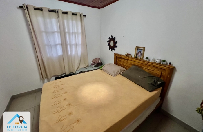 SAINT PIERRE 97410 - BELLE VILLA HABITABLE DE SUITE - EMPLACEMENT DE CHOIX