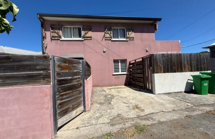 Vente Immeuble 125m&sup2; 7 pi&#232;ces Saint-Pierre