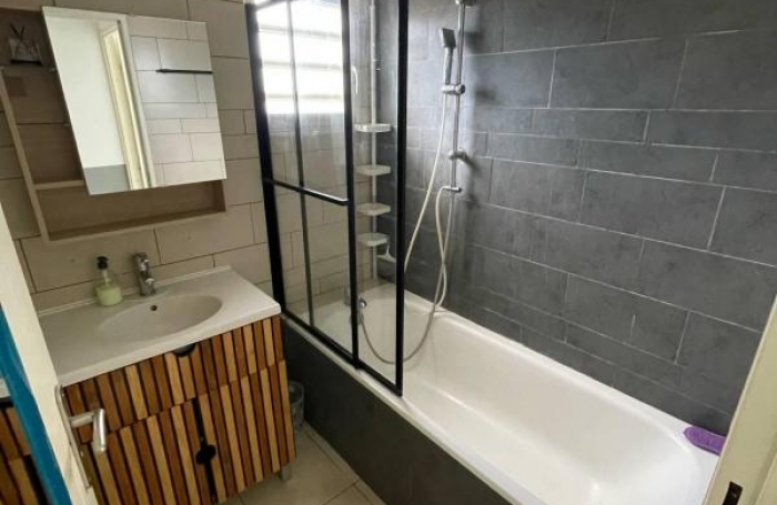 Location Appartement 51m&sup2; 2 pi&#232;ces Saint Gilles les Bains