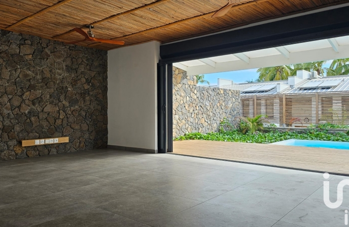 Vente Maison 100m&sup2; 4 pi&#232;ces Saint Gilles les Bains