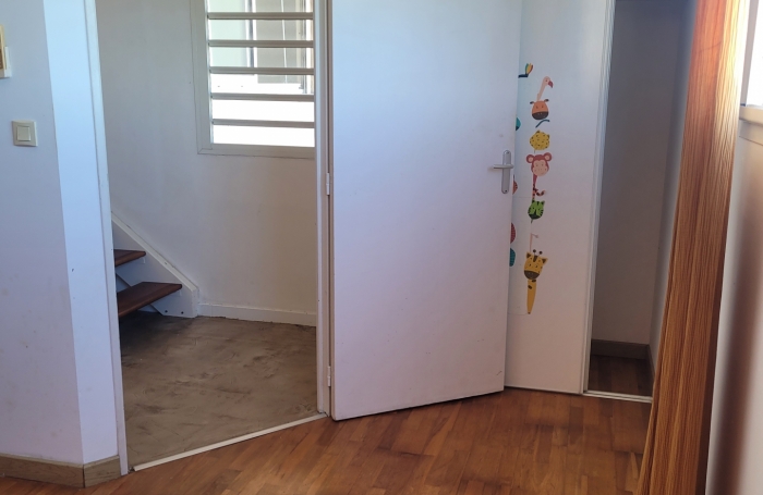 Vente Appartement 76m&sup2; 4 pi&#232;ces Les Avirons