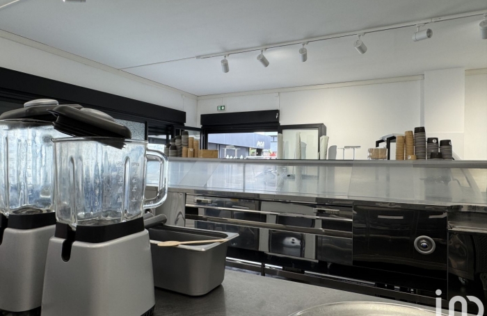 Vente Local commercial 71m&sup2; Saint Denis