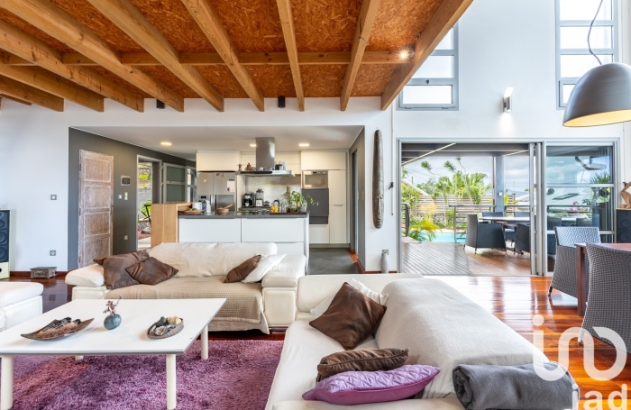 Vente Maison 274m&sup2; 8 pi&#232;ces Etang-Sale