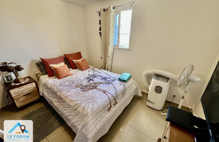 SAINT PHILIPPE 97442 - ENSEMBLE IMMOBILIER EN BON ETAT GENERAL - QUARTIER PRISE