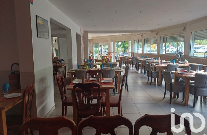 Vente Immeuble 345m&sup2; Etang-Sale