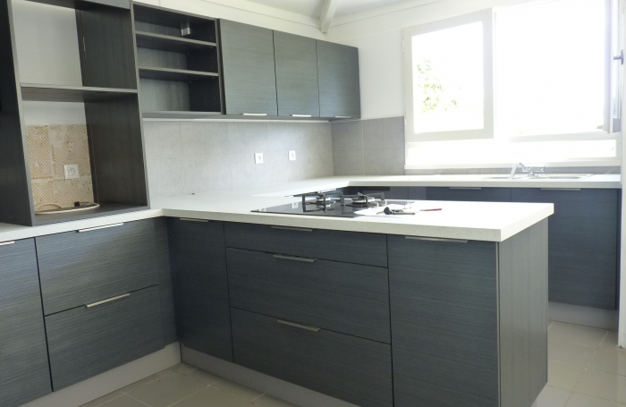 LNA loue en exclusivité : Splendide villa Bourbon Bois à Ruisseau blanc