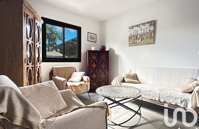 Vente Divers 143m&sup2; 6 pi&#232;ces Saint-Pierre