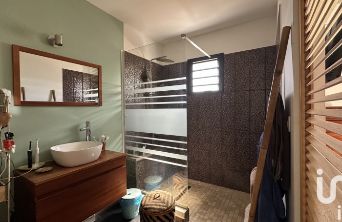 Vente Divers 143m&sup2; 6 pi&#232;ces Saint-Pierre