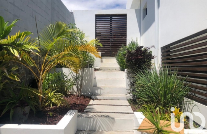 Vente Divers 170m&sup2; 6 pi&#232;ces Saint-Pierre