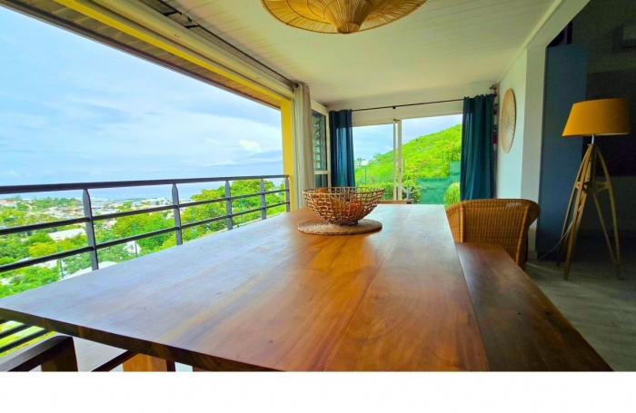 Vente Maison 142.8m&sup2; 4 pi&#232;ces Saint Gilles les Bains