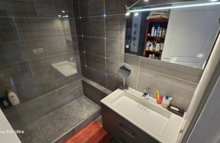 Vente Maison 142.8m&sup2; 4 pi&#232;ces Saint Gilles les Bains