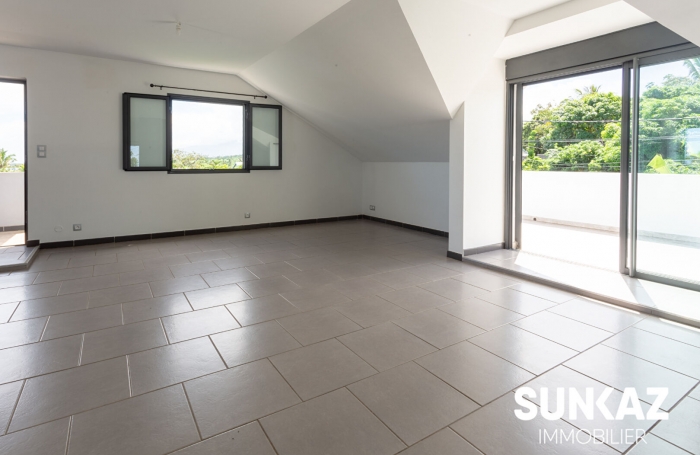 Location Maison 95m² 4 pièces Saint-Pierre