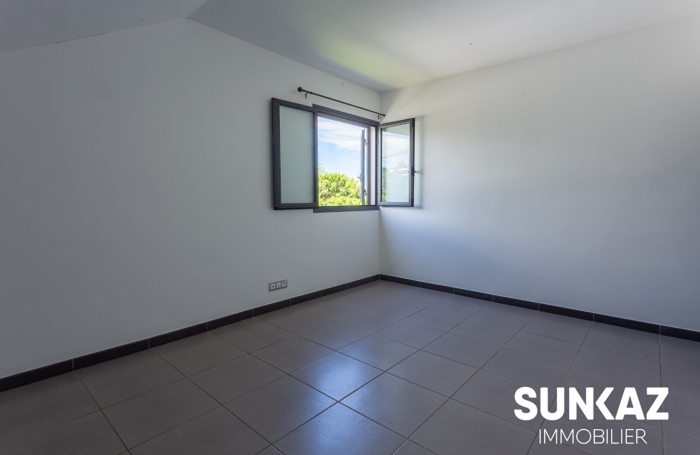 Location Maison 95m² 4 pièces Saint-Pierre