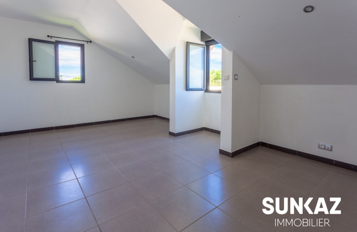 Location Maison 95m² 4 pièces Saint-Pierre