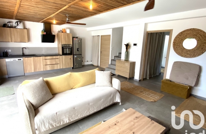 Vente Maison 100m&sup2; 4 pi&#232;ces Saint Gilles les Bains