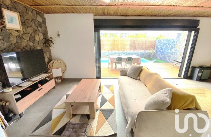 Vente Maison 100m&sup2; 4 pi&#232;ces Saint Gilles les Bains