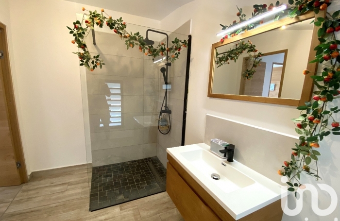 Vente Maison 100m&sup2; 4 pi&#232;ces Saint Gilles les Bains