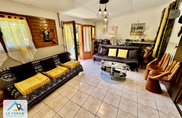 SAINT JOSEPH 97480 - MAISON DE PLAIN PIED - ENTRETENUE - JARDIN FLEURI - QUARTIER FACILE D'ACCES