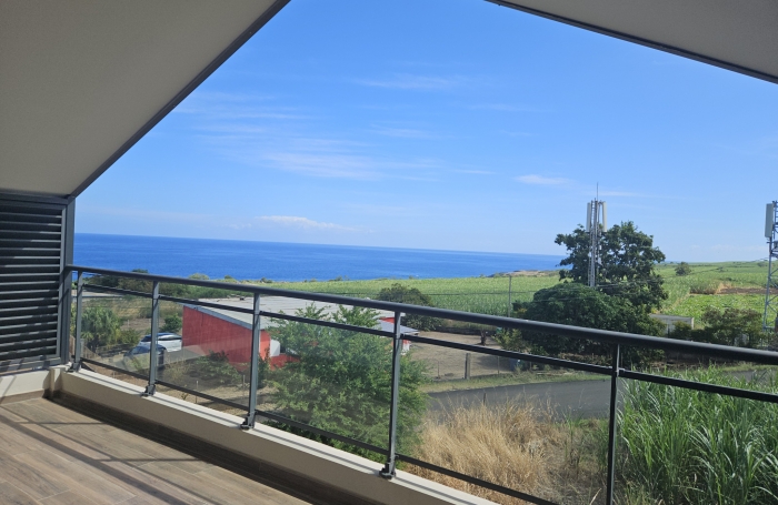 T3 75m2 neuf à louer Saint Leu, vue mer