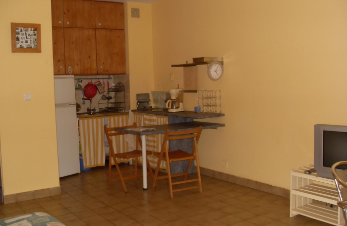 À louer à Saint-Denis : appartement de 24m2 avec balcon, Bellepierre