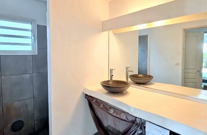 Vente Appartement 54m&sup2; 2 pi&#232;ces Saint Gilles les Bains