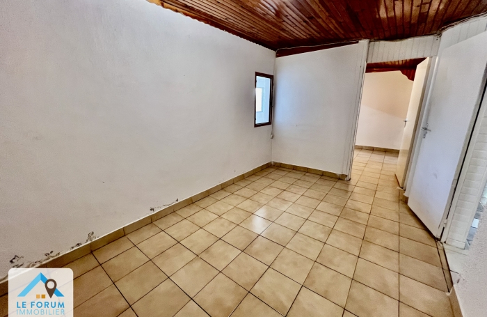 TAMPON 97430 - ENSEMBLE IMMOBILIER TOTALEMENT INDEPENDANT - SECTEUR DE CHARME