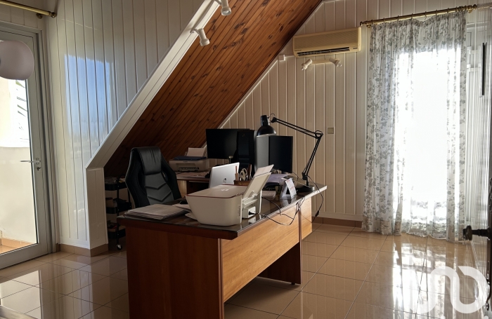 Vente Maison 214m&sup2; 7 pi&#232;ces Piton Saint Leu