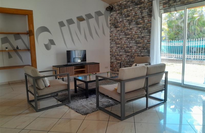 Location Maison 125m² 5 pièces Saint Gilles Les Hauts