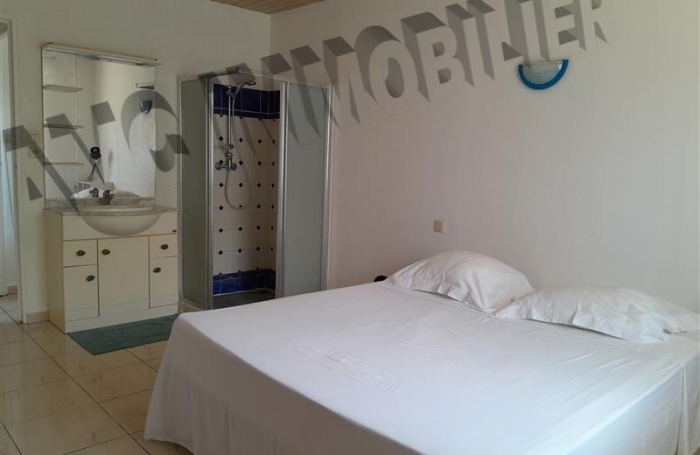 Location Maison 125m² 5 pièces Saint Gilles Les Hauts