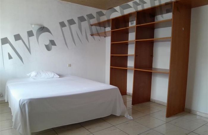 Location Maison 125m² 5 pièces Saint Gilles Les Hauts