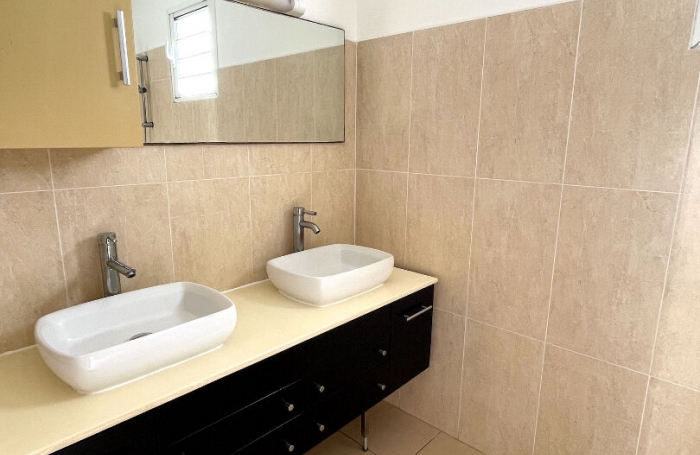 Location Appartement 61.42m² 3 pièces Saint-Pierre
