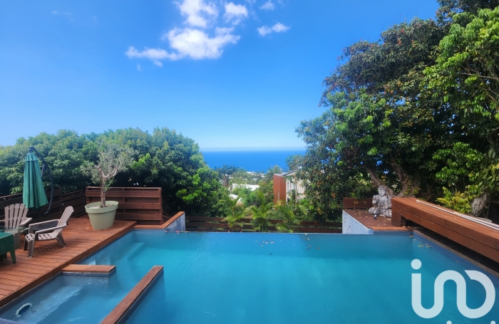 Vente Maison 223m&sup2; 8 pi&#232;ces Les Avirons
