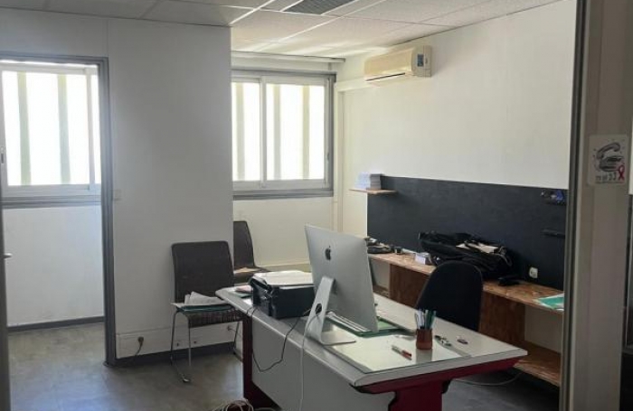 Location Local commercial 70m&sup2; Saint Denis