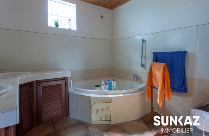 Location Appartement 100m² 4 pièces Saint-Pierre