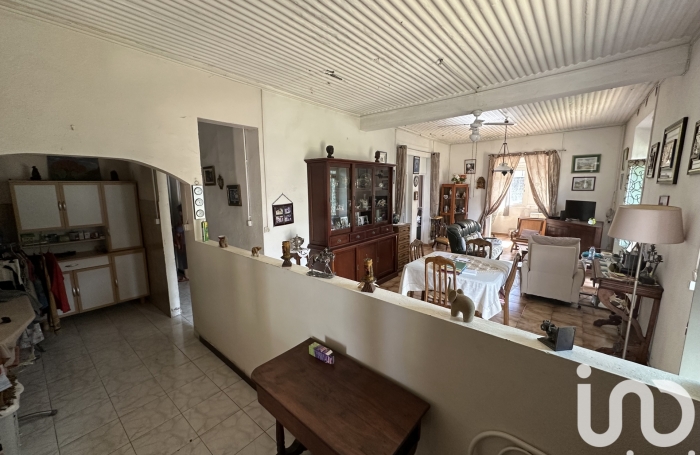 Vente Maison 212m&sup2; 5 pi&#232;ces Saint Gilles Les Hauts