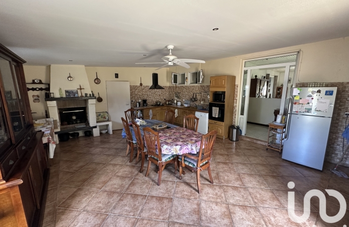 Vente Maison 212m&sup2; 5 pi&#232;ces Saint Gilles Les Hauts