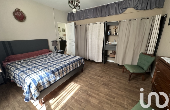 Vente Maison 212m&sup2; 5 pi&#232;ces Saint Gilles Les Hauts