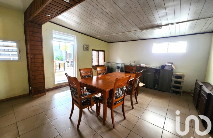 Vente Maison 137m&sup2; 6 pi&#232;ces Saint Louis