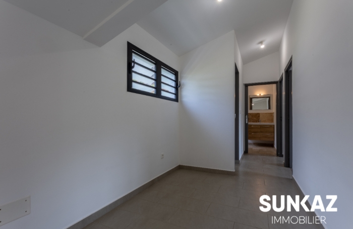 Location Maison 110m² 5 pièces Etang-Sale